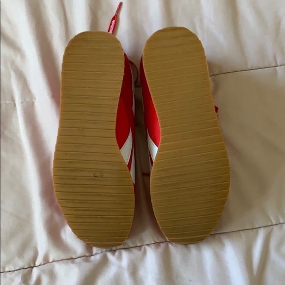 Shoes - Picture 5 of 9